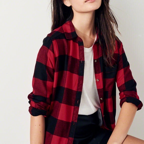 hollister red plaid shirt